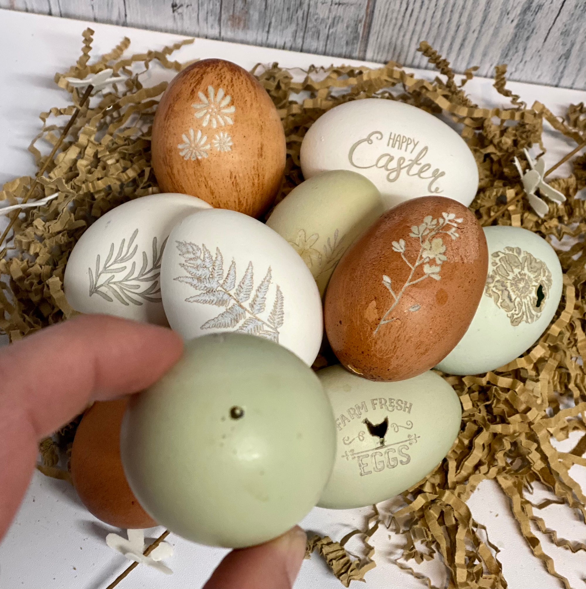 One Hole Egg Blower Pump - The Easiest Way to Empty Egg Shells For Crafts and Decorating